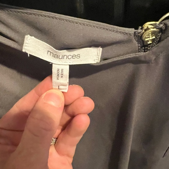 Gray Maurice’s Top with zipper. Size large - Picture 2 of 4